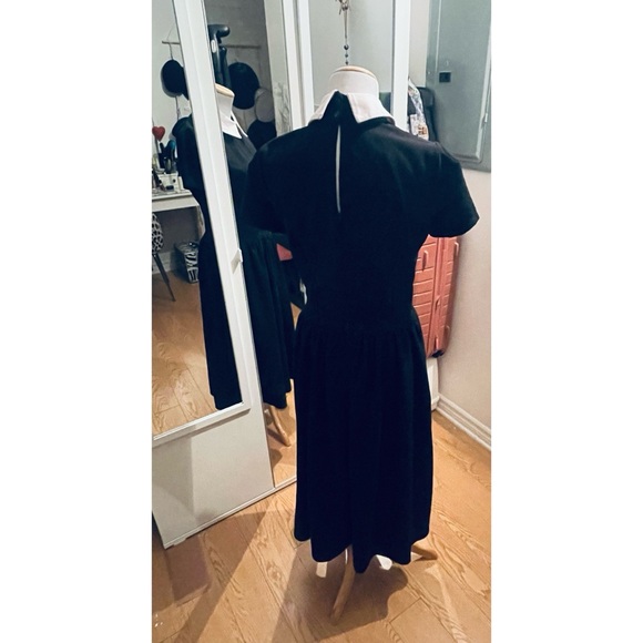 Deandri Roselle dress size medium - Picture 4 of 7